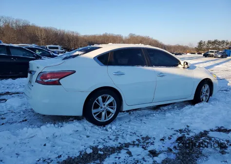 2015 Nissan Altima 2.5 из США, поврежденный, VIN 1N4AL3AP5FC284411